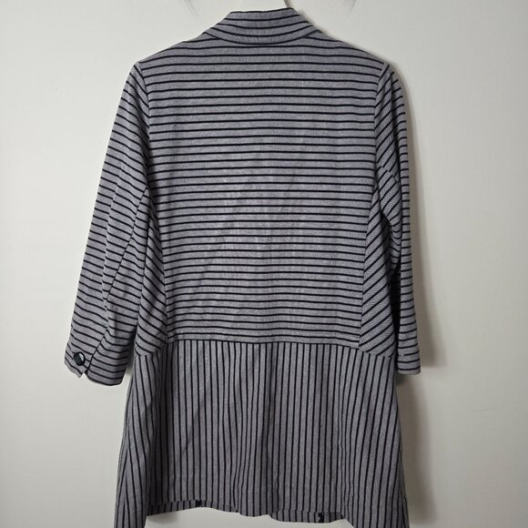 CAbi Size M Dappled Stripe Car Coat Gray/Navy Button Front Pockets Stret… - Picture 7 of 10